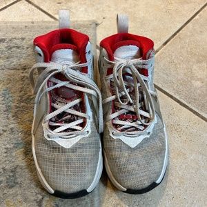 Boys Size 1 LeBron 19 “Sketch” Basketball Shoes